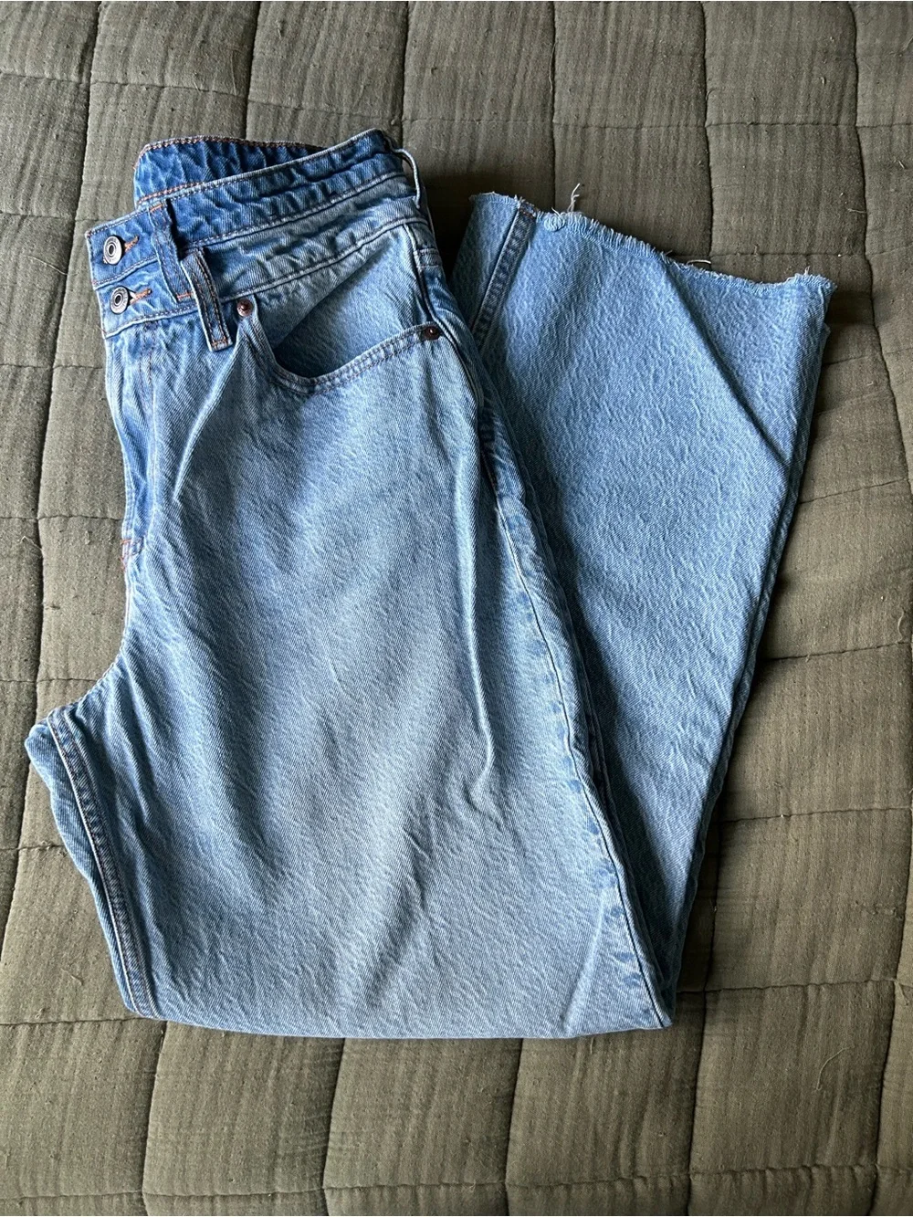 Abercrombie & Fitch The Loose High Rise Curve Love Jean